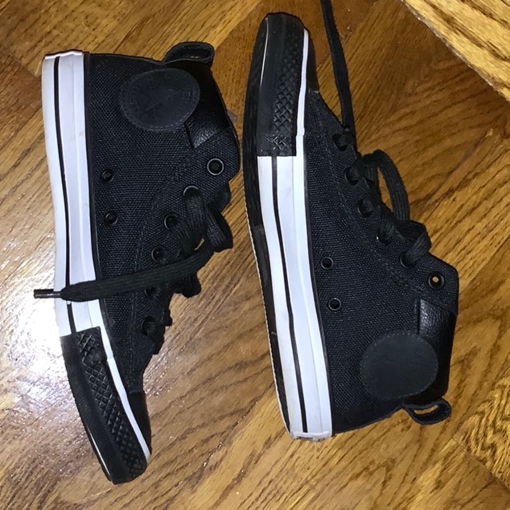 Tennis Shoes